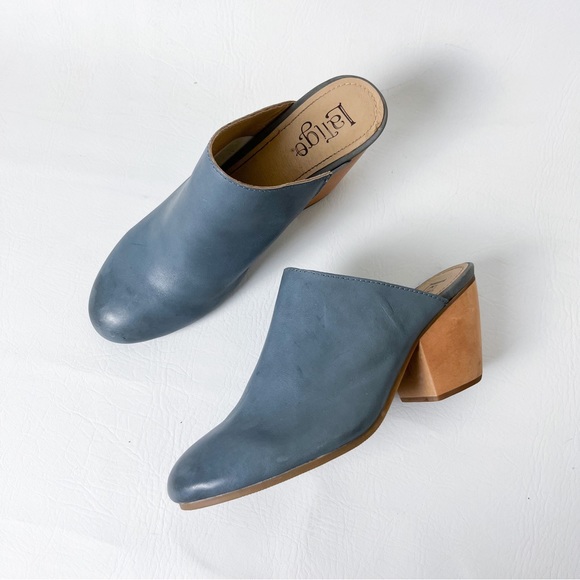 Latigo Distressed Denim Blue Genuine Leather Wood Heel Mules/Clogs - Picture 1 of 13